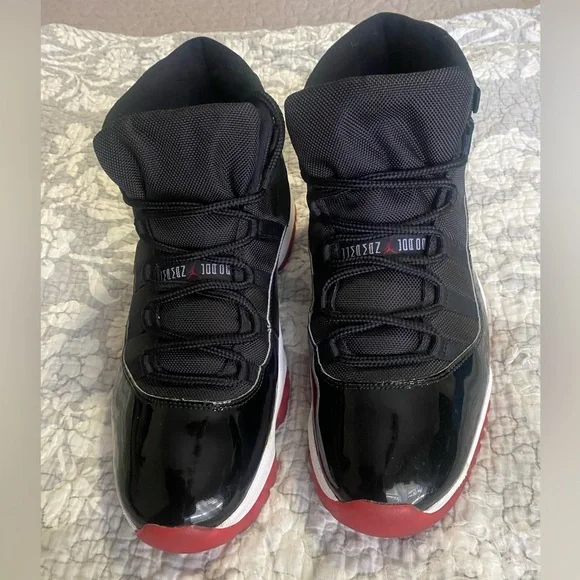 Jordan 11 Retro Playoffs Bred (2019) Men's Size 15 - Picture 5 of 9